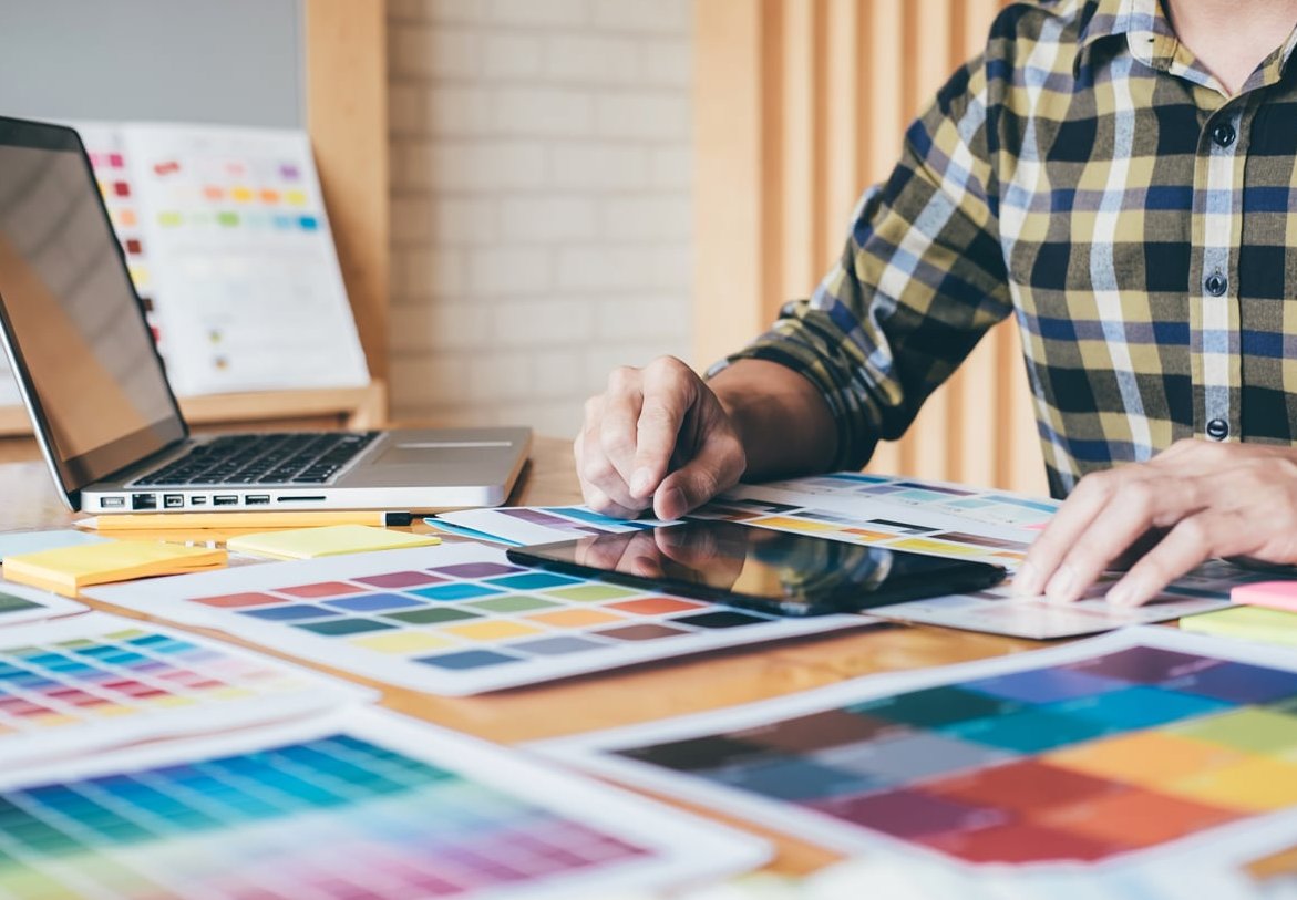 freelance designer laptop money