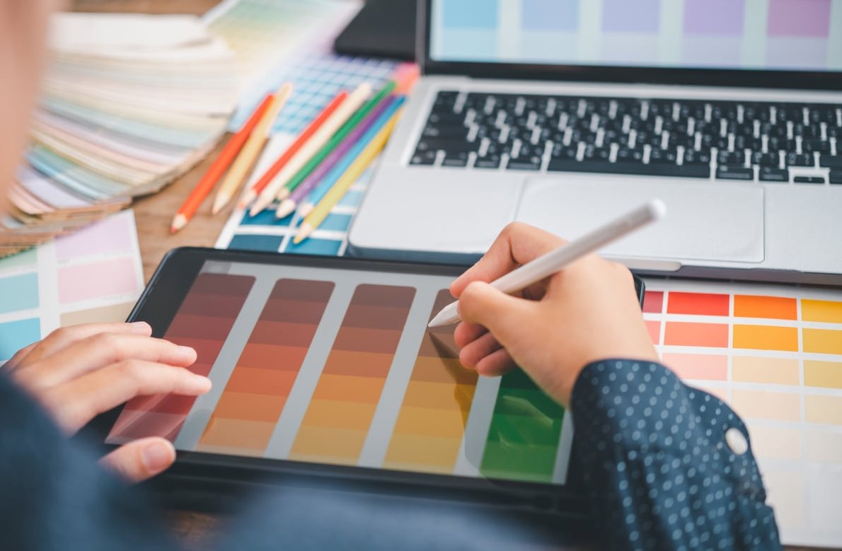freelance designer laptop money